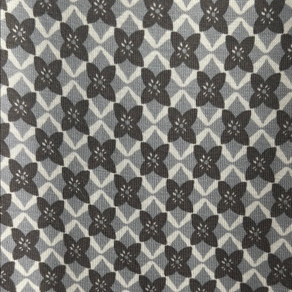 Sleeveless Geometric Pattern Tank - Picture 2 of 2